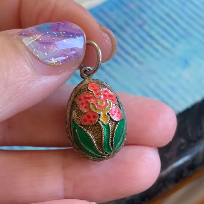 Love Vintage Paris Necklaces Flower Egg Pendant Sterling Silver and Enamel Vintage 1