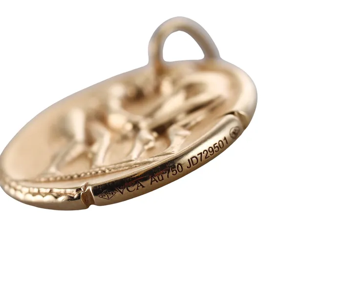 Van Cleef Arpels Van Cleef Arpels Zodiaque Yellow Gold Zodiac Gemini Pendant PreStyled Sets